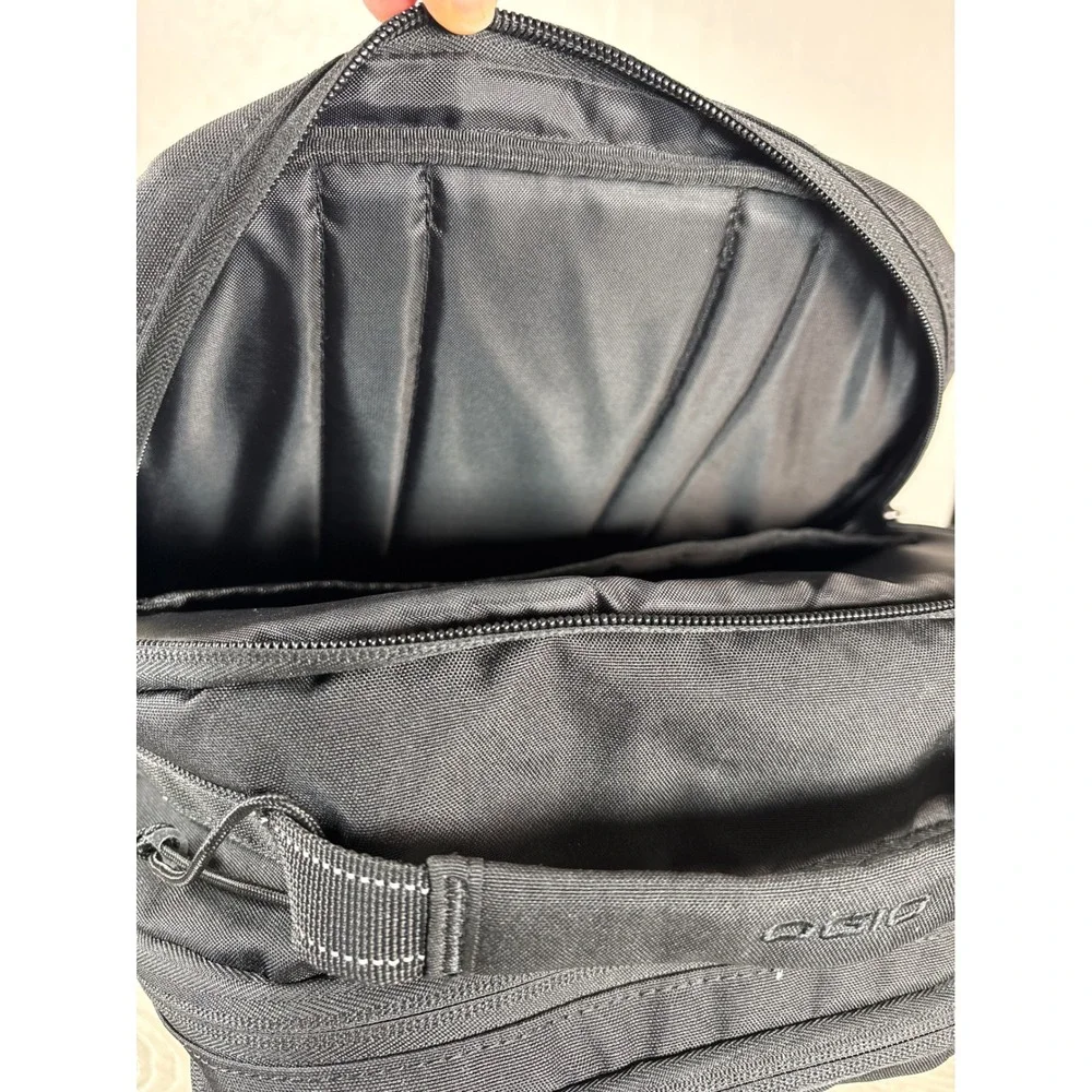 OGIO Alpha 25L Black Backpack w/ Padded Straps & 17